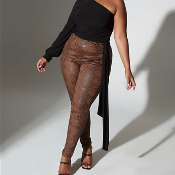 HIGH RISE TEXTURED ANIMAL PRINT SKINNY JEANS - Picture 4 of 5